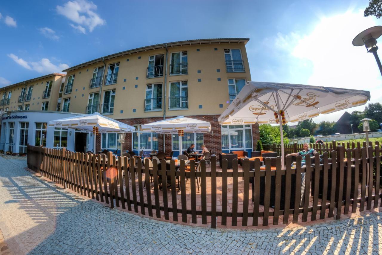 Hotel & Restaurant Am Schlosspark Dahme  Buitenkant foto